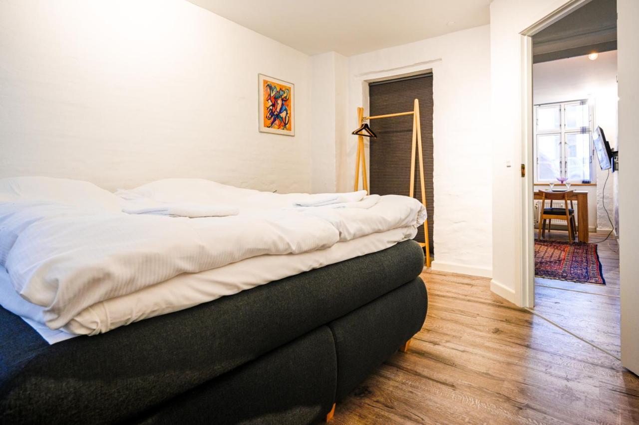 Sanders - Pleasant Two-bedroom In Downtown *