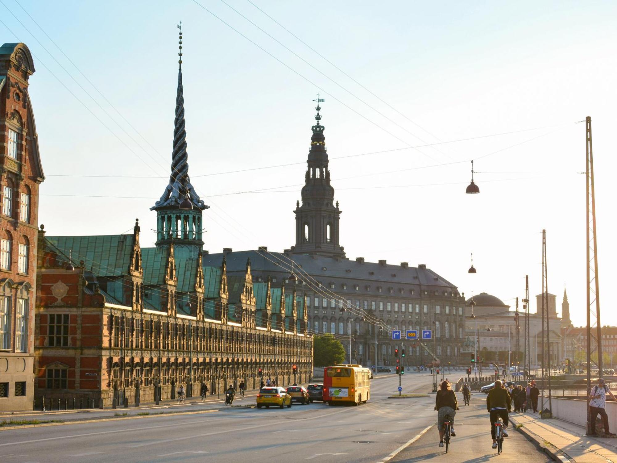 Sanders - Pleasant Two-bedroom In Downtown Lägenhet